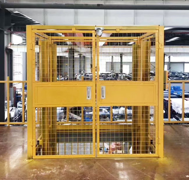 中平镇智能导轨式升降机亮相