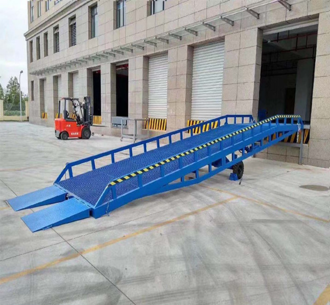 中平镇移动式登车桥装卸